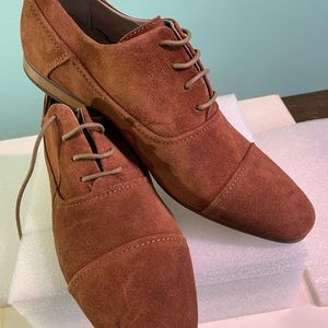 brand new Calvin Klein shoes, size 7 1/2